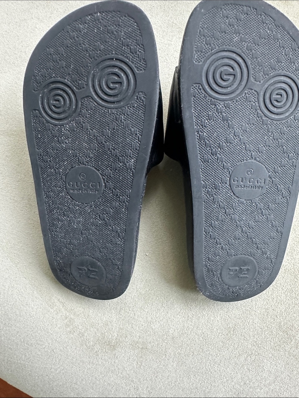 Slides/Sandals - Picture 5 of 5